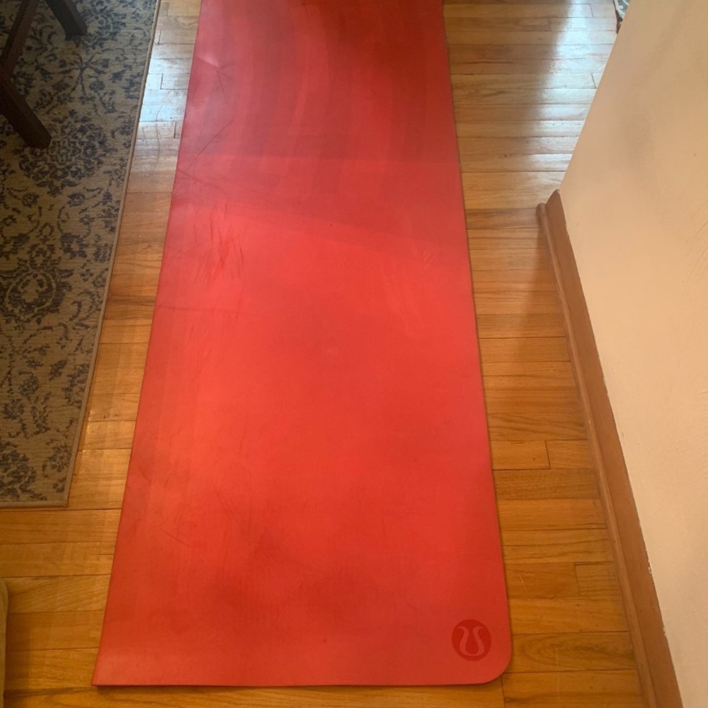 Lululemon yoga mat